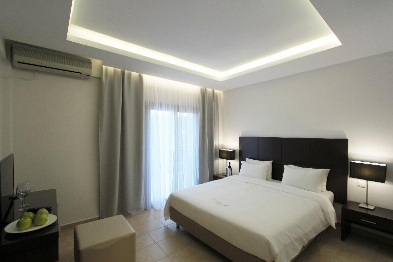Akrogiali Exclusive Hotel (Adults Only) Políhrono Kültér fotó