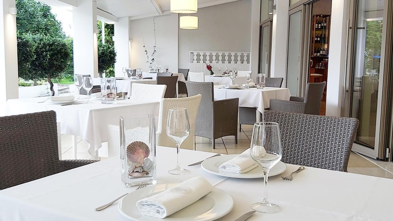 Akrogiali Exclusive Hotel (Adults Only) Políhrono Kültér fotó
