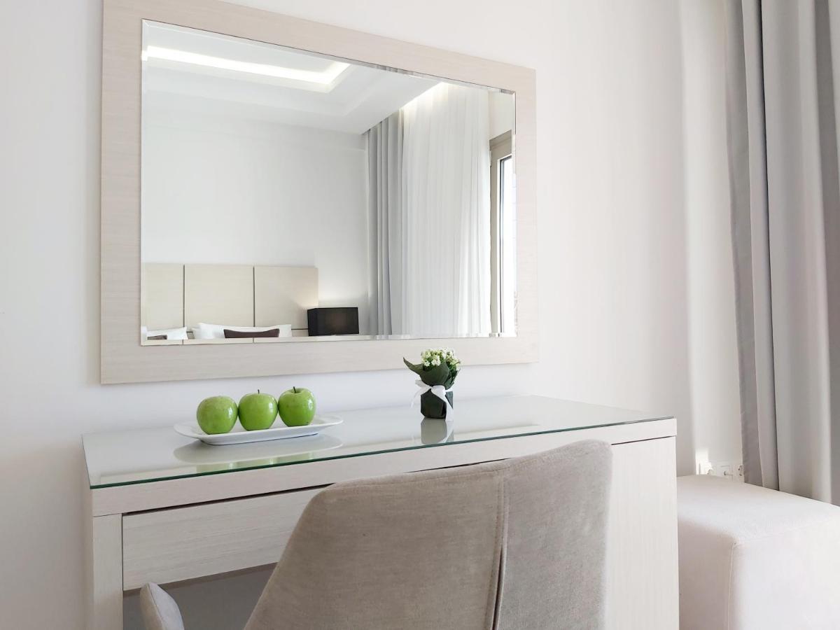 Akrogiali Exclusive Hotel (Adults Only) Políhrono Kültér fotó