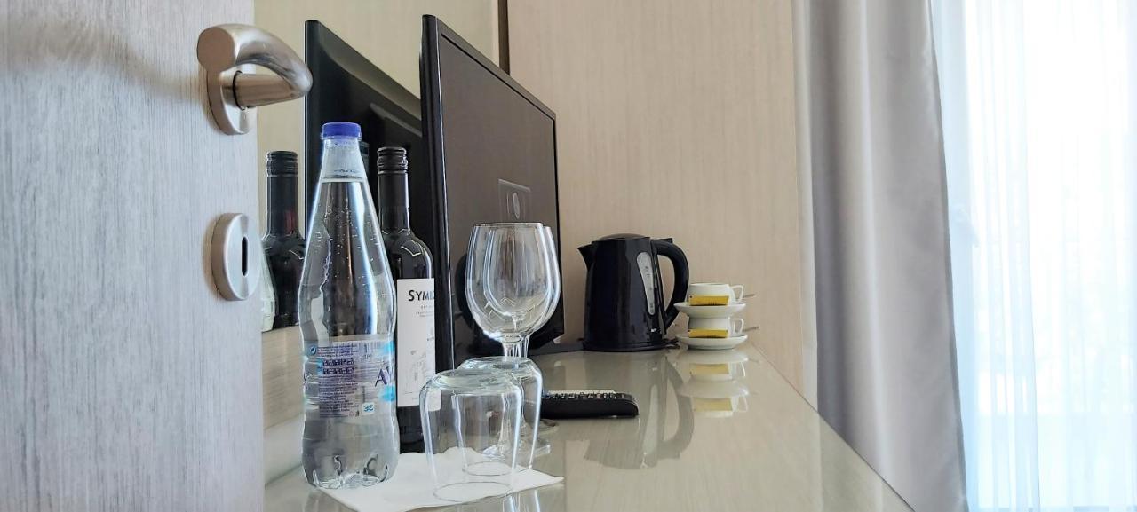 Akrogiali Exclusive Hotel (Adults Only) Políhrono Kültér fotó