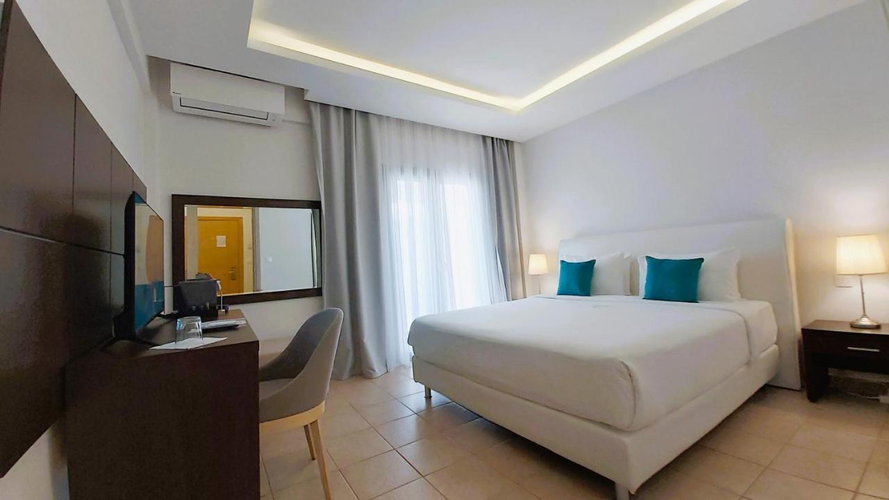 Akrogiali Exclusive Hotel (Adults Only) Políhrono Kültér fotó