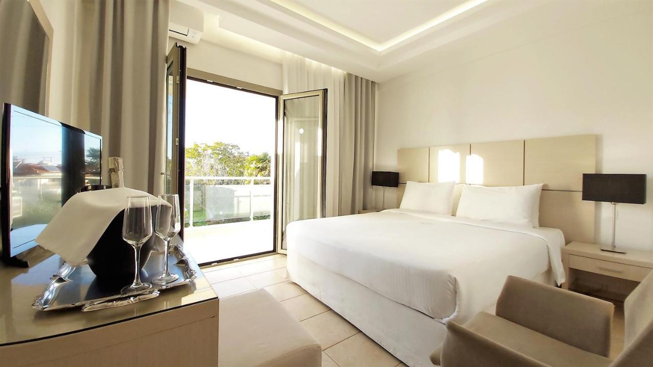 Akrogiali Exclusive Hotel (Adults Only) Políhrono Kültér fotó