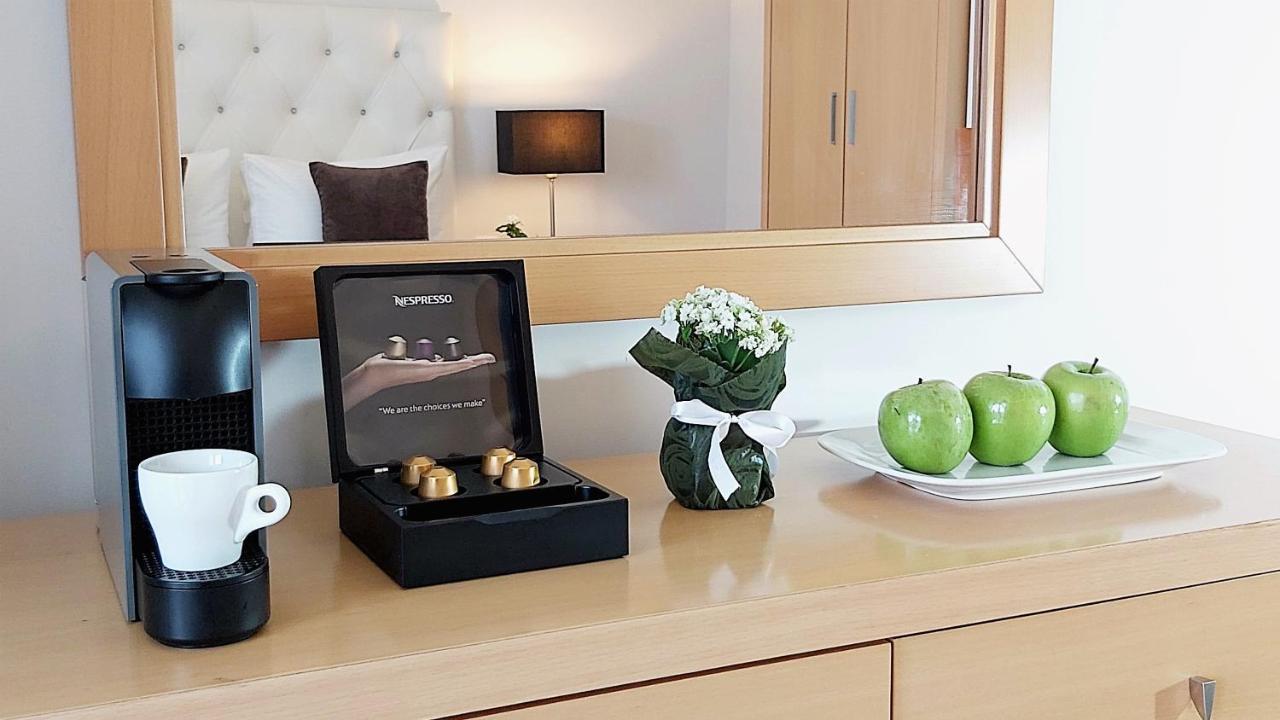 Akrogiali Exclusive Hotel (Adults Only) Políhrono Kültér fotó